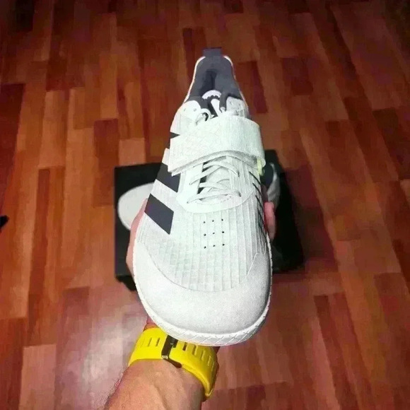 💰HUGE CLEARANCE SALE 💰  Adidas The Total Mens Training Shoes (ID0353) - Picture 3 of 15